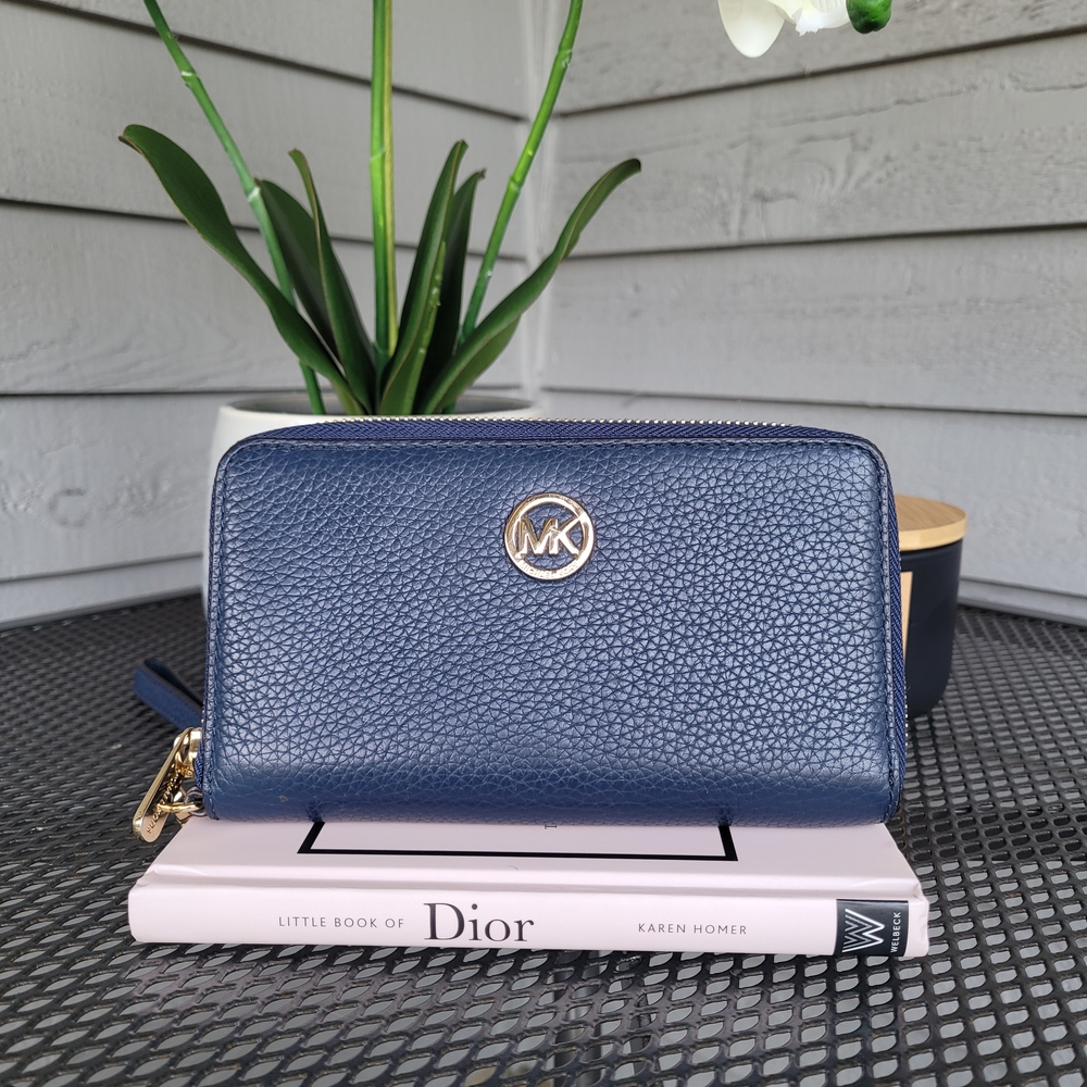 Michael Kors Fulton Pebble Leather Wallet Wristlet Navy